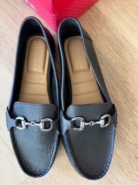 Kelly & Katie Black Pebbled Leatherette Loafers with Silver Horsebit Size 8.5 W